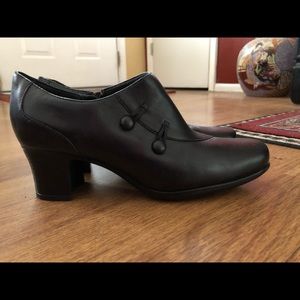 Clark leather shoes worn a couple of times